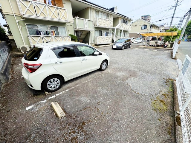 フレグランス大上の駐車場