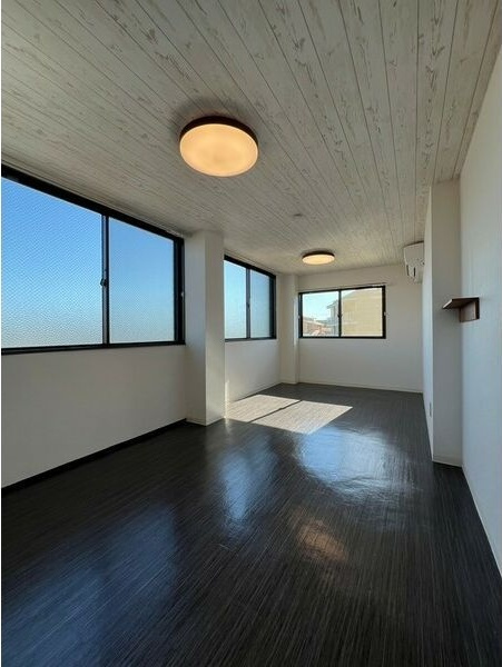 ポートヴィラの洋室