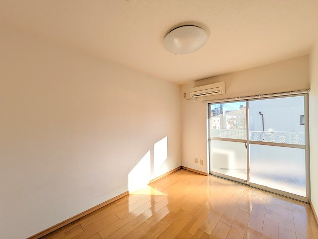 シードパレロイヤルの洋室