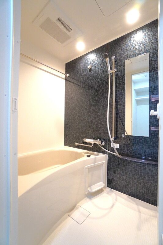 クラリティア浅草の浴室