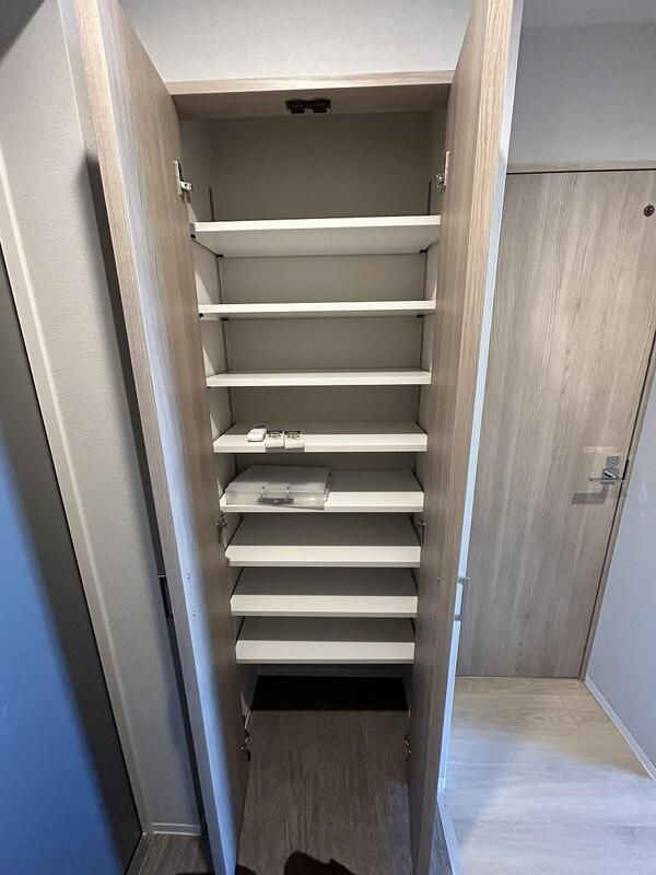 ＬｉｖｅＦｌａｔ新中野の玄関