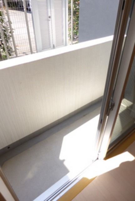 港区白金３丁目の賃貸マンションのバルコニー