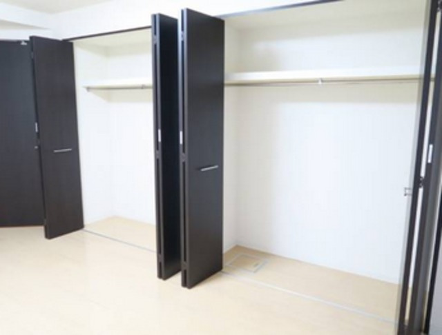 港区白金３丁目の賃貸マンションの収納
