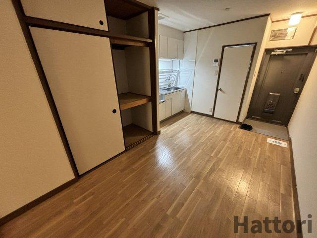 メゾンド豊南東クラシークの居間・リビング