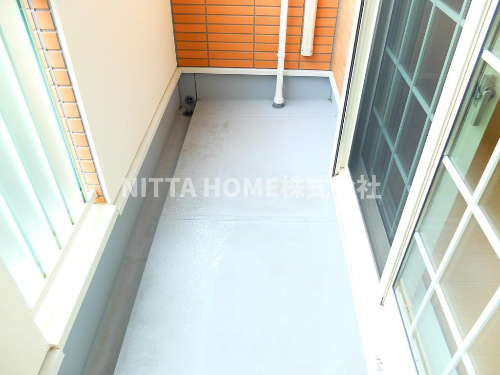 サイドアヴェニューのバルコニー|南向きのバルコニーは日当たり良好です★