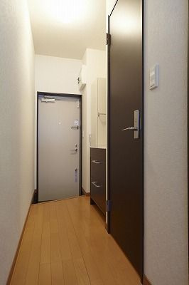 リブリ・自由が丘の玄関