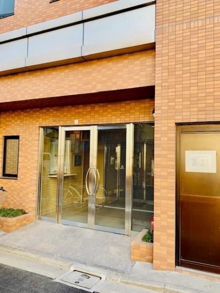 サンハイツ浅草のエントランス