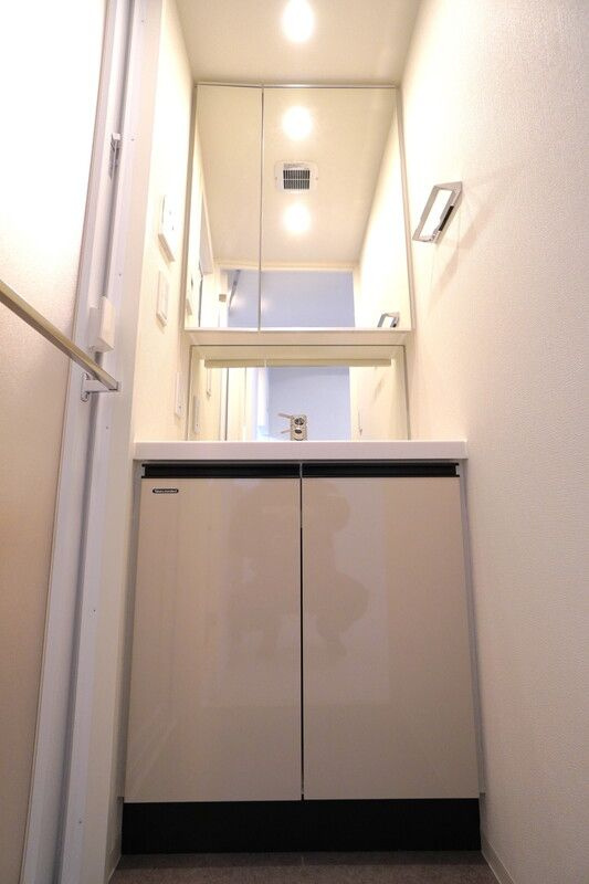 アーバネックス日本橋横山町の独立洗面台