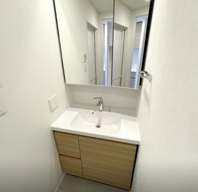 港区海岸３丁目の賃貸マンションの洗面所