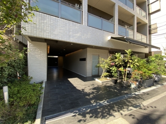 リブリ・Shirokaneのエントランス