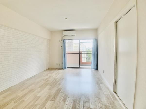 シャルム・Ｋ・カーサの居間・リビング