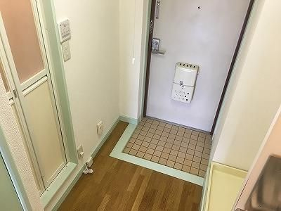 ウエストアベニューの玄関