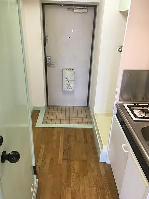 ウエストアベニューの玄関