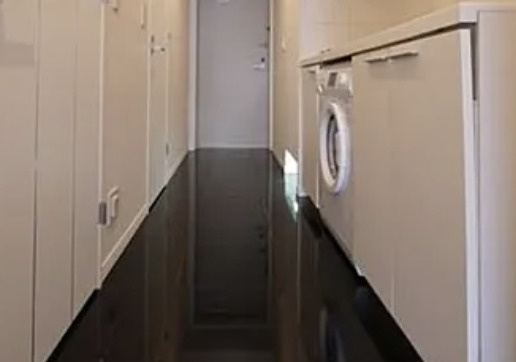 パークキューブ神田の玄関