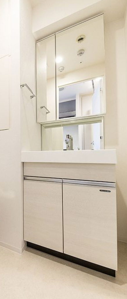 ライオンズフォーシア五反田の独立洗面台