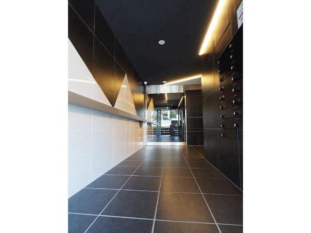 レオーネ方南町のエントランス