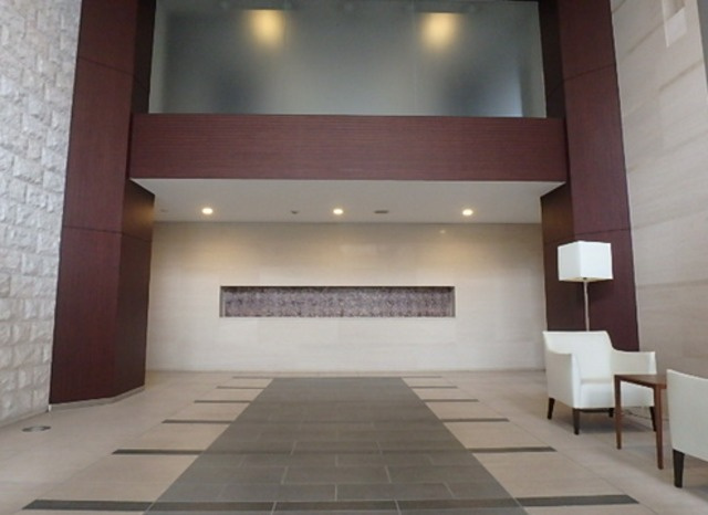 エコロジー都立大学レジデンスのエントランス