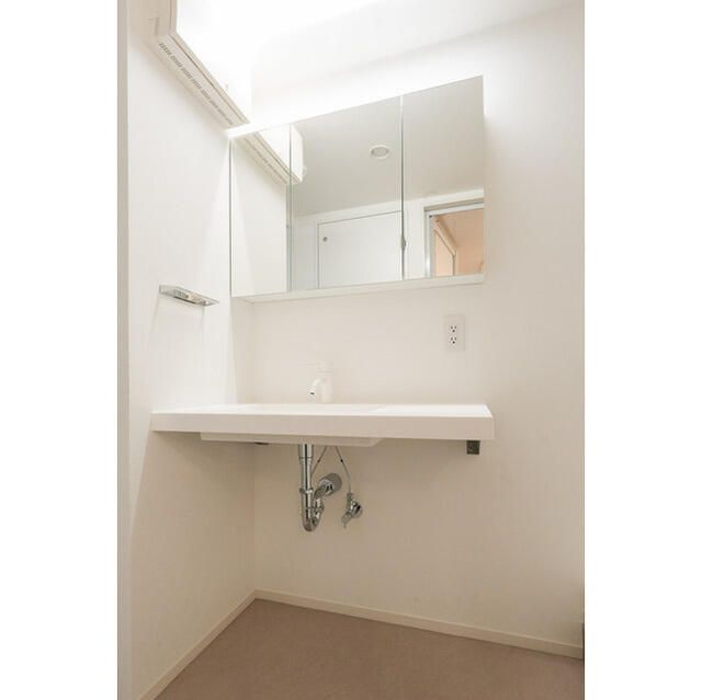 コンフォリア竹ノ塚イーストの洗面所