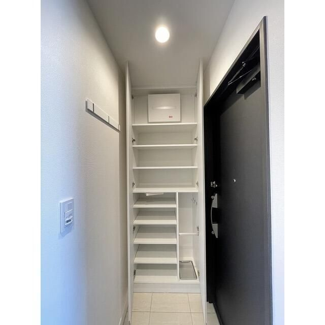 ドゥーエ南砂町の玄関