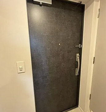 アーバネックス新御徒町駅前の玄関