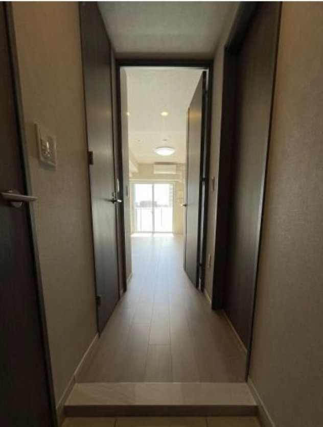 クレストコート白金高輪の玄関