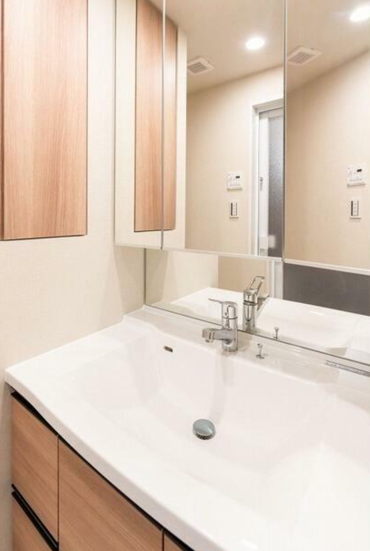 市谷台町坂フロントの洗面所