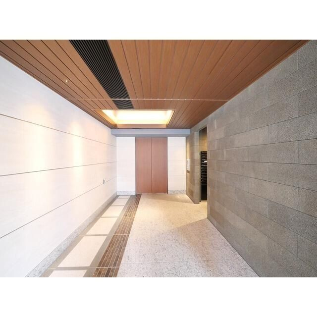 ディームス蔵前のエントランス