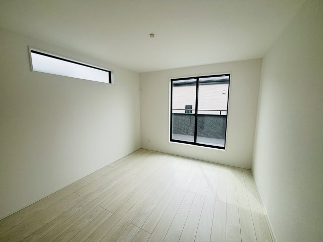 GRAFARE高浜市神明町2期｜名古屋市の戸建ならホームアップの洋室|【売主施工例】全室収納付き