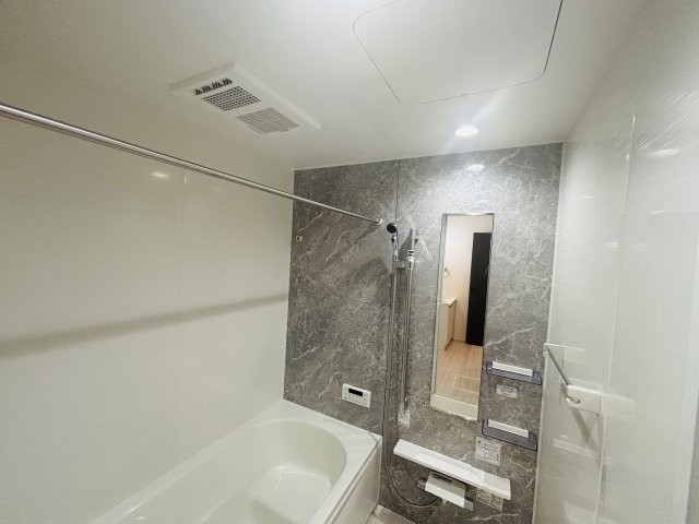 GRAFARE高浜市神明町2期｜名古屋市の戸建ならホームアップの居間・リビング|【売主施工例】使いやすいリビング