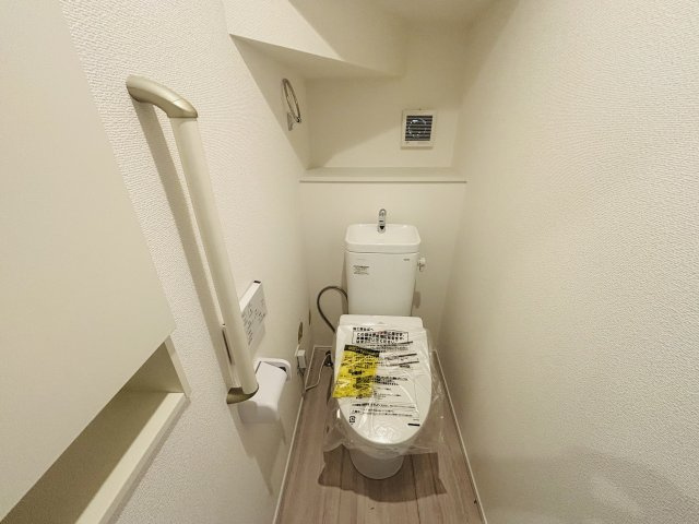 GRAFARE高浜市神明町2期｜名古屋市の戸建ならホームアップの玄関|【売主施工例】収納力あるシューズボックス付き