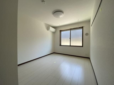 【居間・リビング】 | ウィンディ西川口 | 使いやすいリビングです