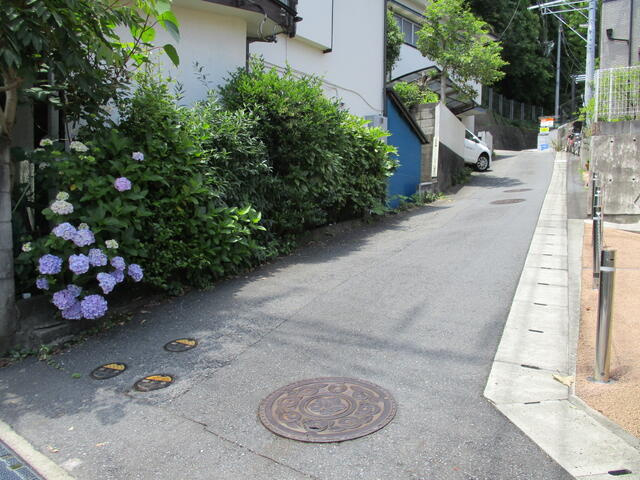 川崎市多摩区東生田２丁目の賃貸マンションの駐車場