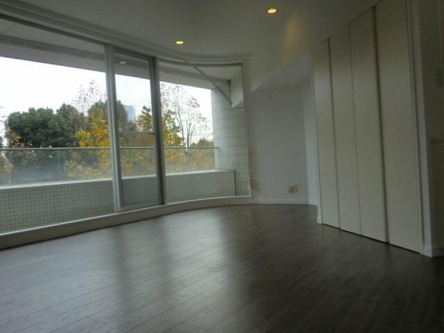 ラ・セーナ南青山の居間・リビング