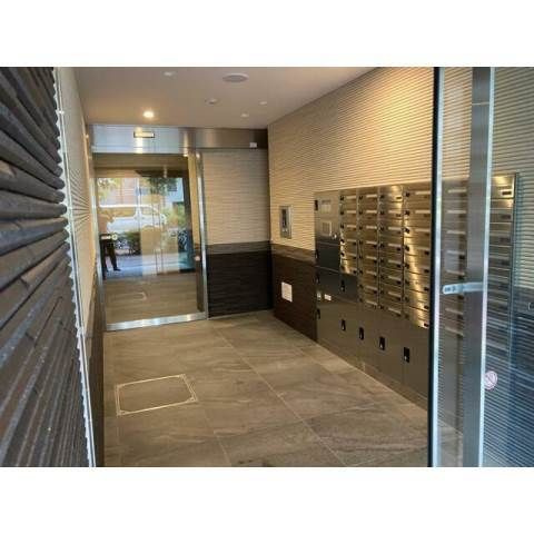 プレール・ドゥーク亀戸6丁目のエントランス