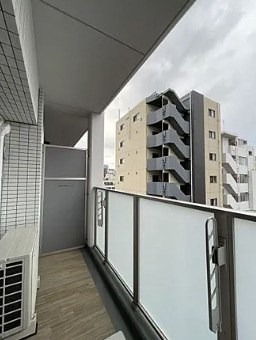 プレサンスブルーム浅草のバルコニー