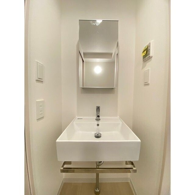 ラシクラス麹町の独立洗面台