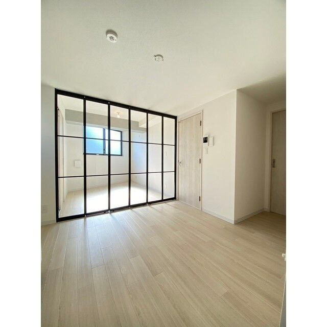 ラシクラス麹町の居間・リビング