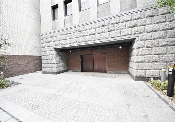 ＬａＳａｎｔｅ麹町のエントランス