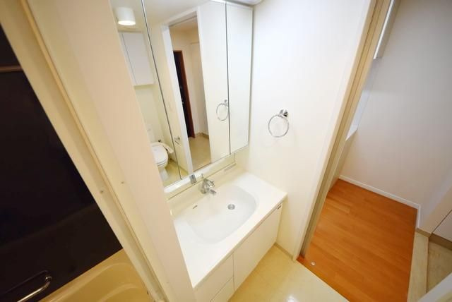 ＬａＳａｎｔｅ麹町の洗面所