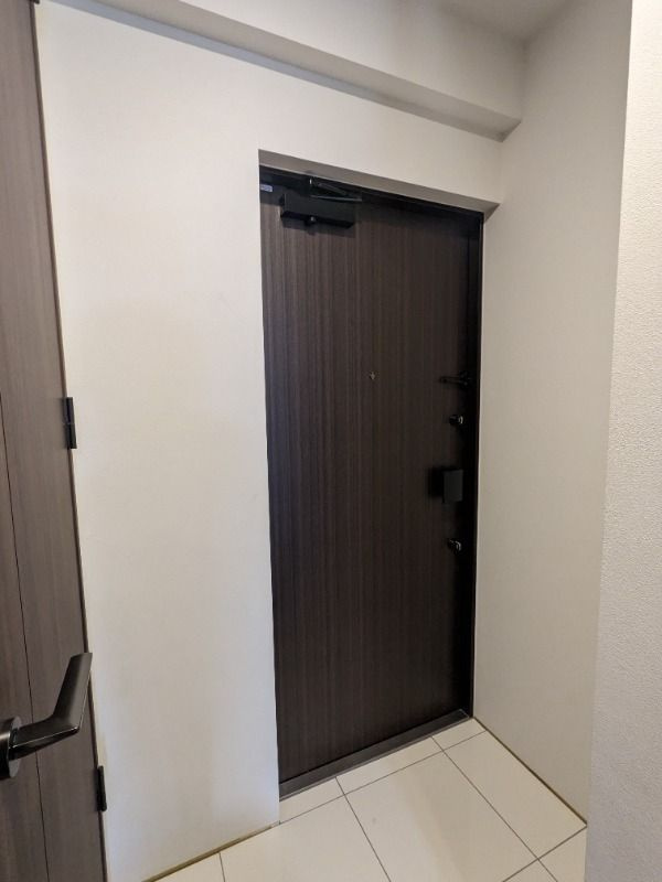 プロスタイルウェルス豊洲イーストの玄関