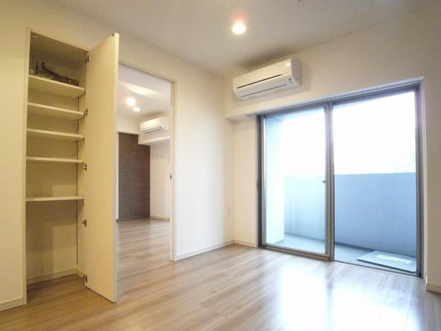 メインステージ九段下の居間・リビング