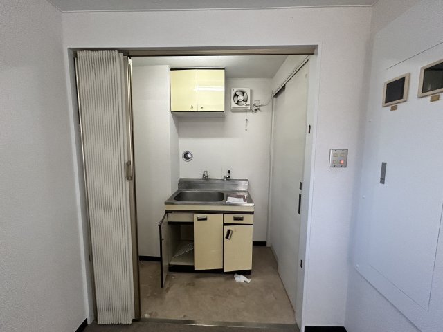 第２須賀ビル　8Fの玄関