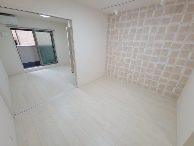 フジパレス遠里小野Ⅵ番館の洋室|コンパクトで使いやすい洋室です