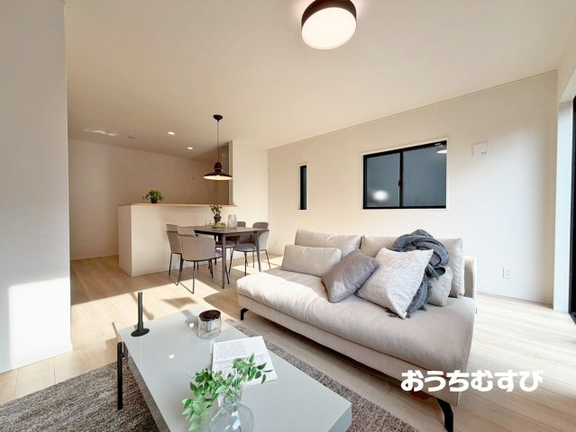 春日井市妙慶町2丁目(全2棟)の居間・リビング