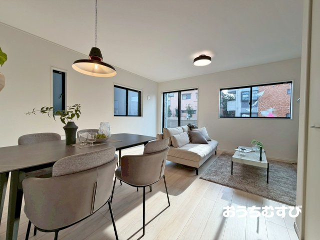 春日井市妙慶町2丁目(全2棟)の居間・リビング