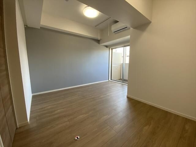 ＭＡＸＩＶ西川口ＡＺ　ＴＲＥの居間・リビング