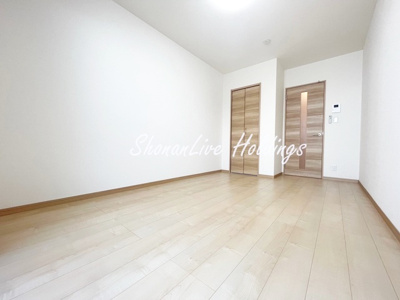 【寝室】 | アムール白楽 | 広々洋室♪