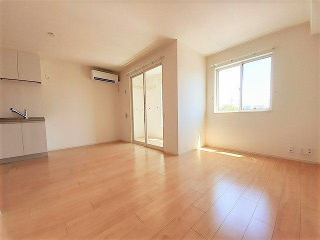 ブルームスヒルズＡの居間・リビング