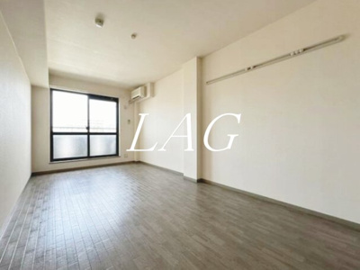 【居間・リビング】 | ハイドランジェ | 洋室のお部屋です。