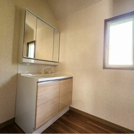 【独立洗面台】 | 佐倉市白銀２丁目　中古戸建て | 洗面室